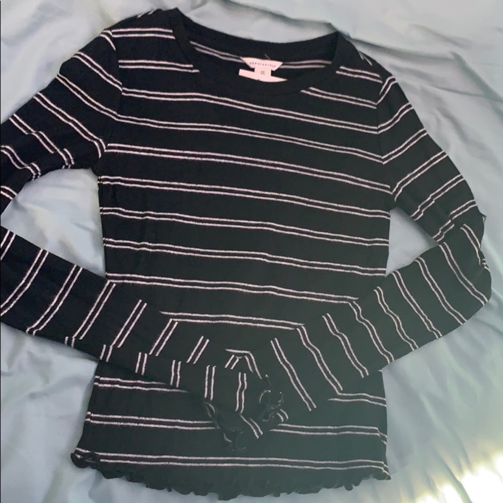 Aeropostale stripe tee